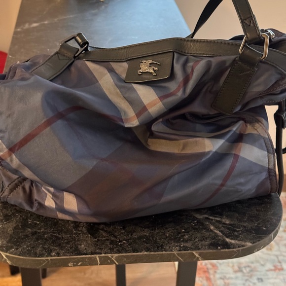 Burberry Tote Bag - Picture 4 of 8